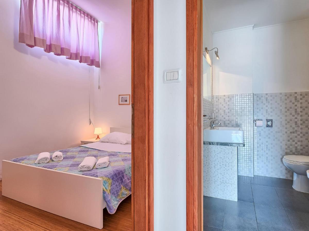 Apartment Nika-1 Umag Buitenkant foto
